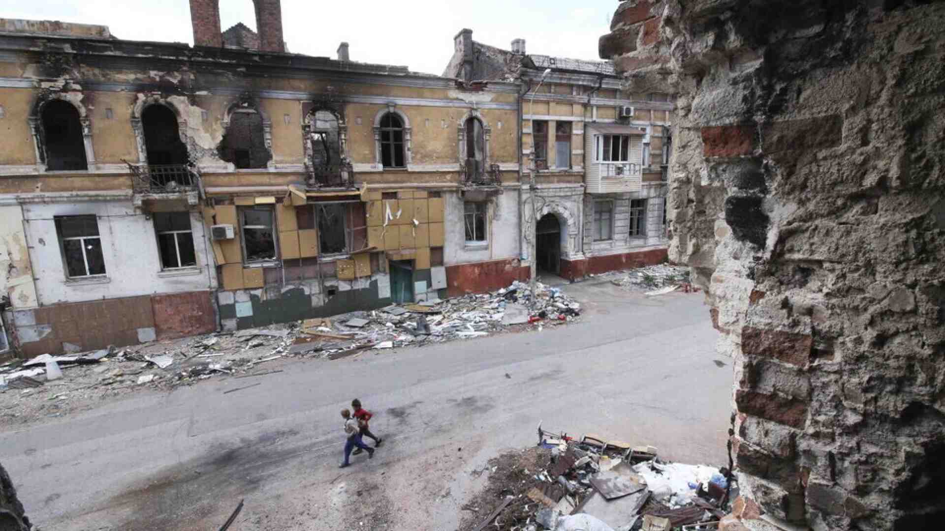 La propaganda putiniana che imbarazza il Pd