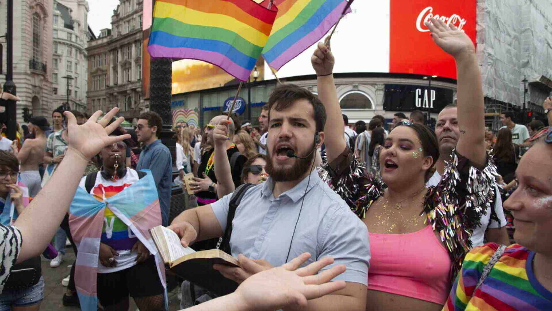 La (quasi) battaglia teologica intorno all’idea di genere