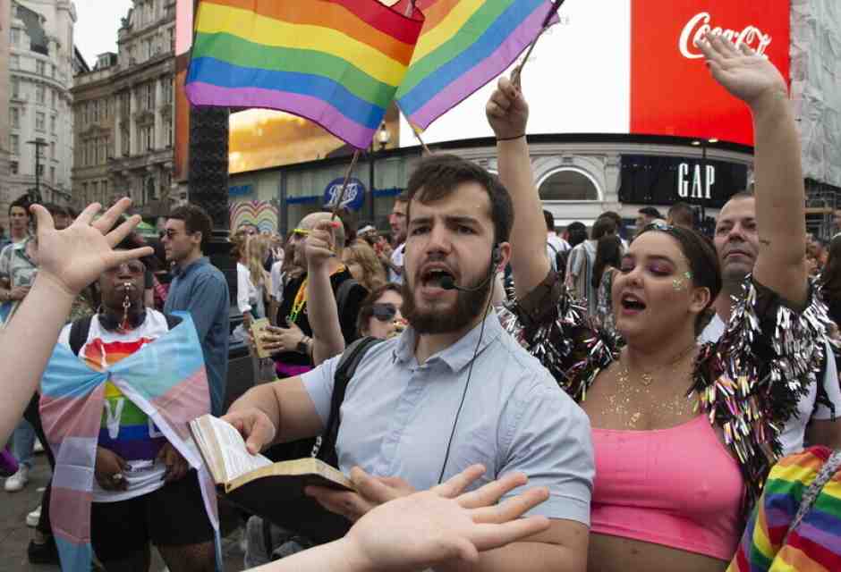 La (quasi) battaglia teologica intorno all’idea di genere