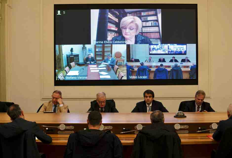 L’azzardo del governo su Ilva, che prepara l’accordo con Mittal