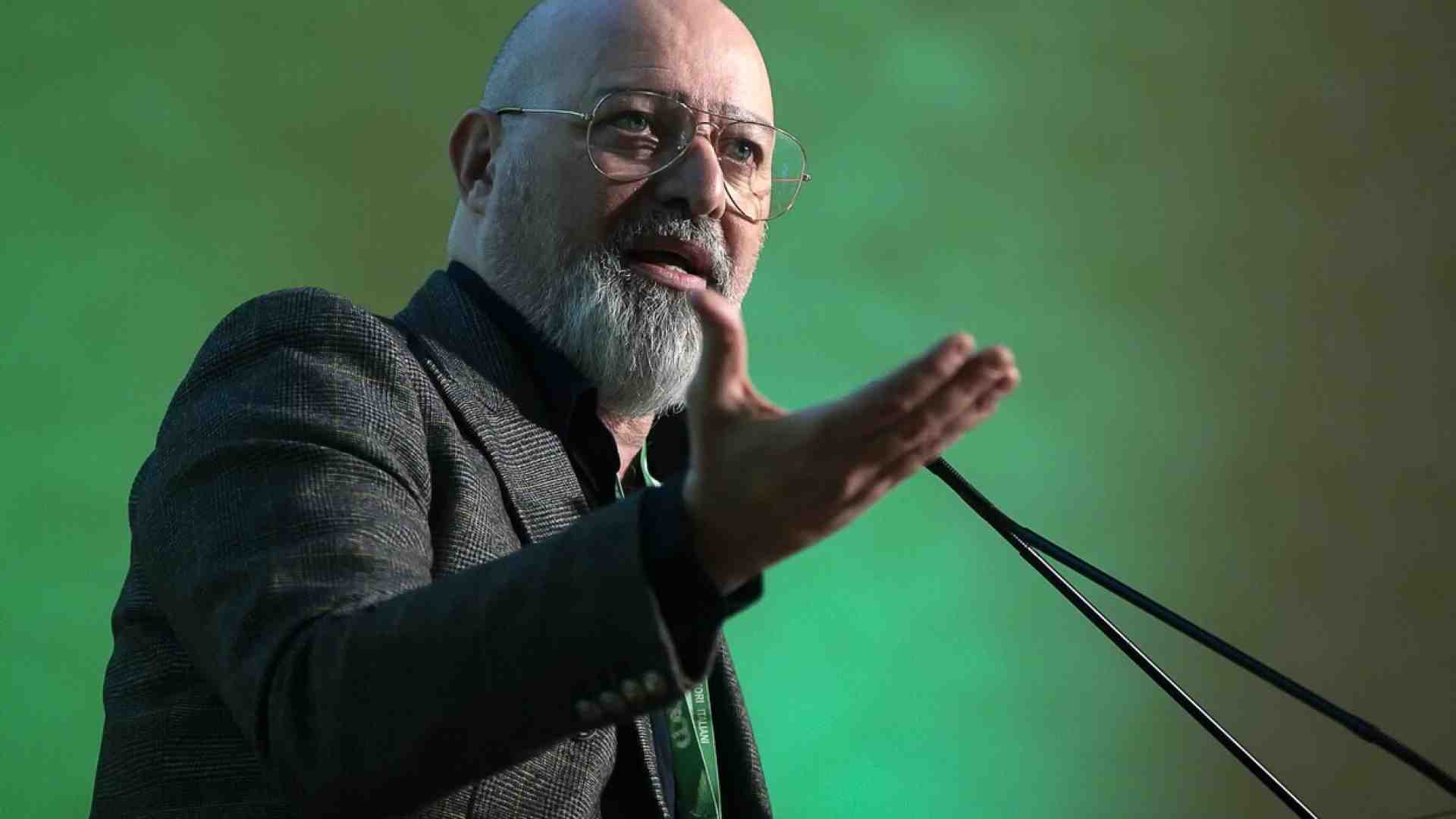 Bonaccini a Schlein: "Una candidatura ovunque alle Europee non serve"