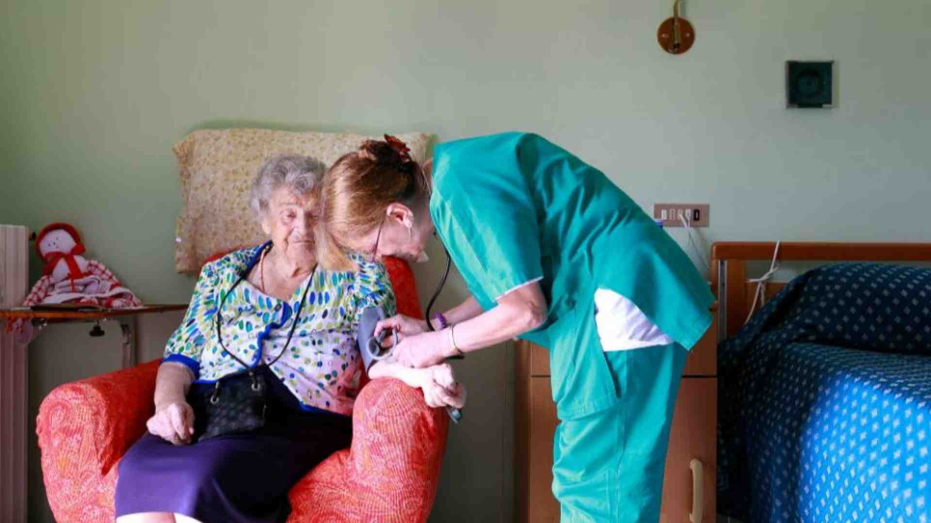 Anziani non autosufficienti: sperimentazione al via da marzo