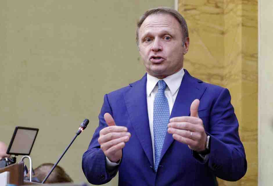 Lollobrigida e la farina d'insetto: via libera alla vendita ma lontano dalle farine tradizionali