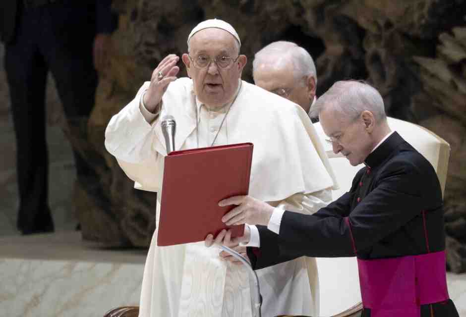 Papa Francesco sulla maternità surrogata: “Proibire la pratica a livello universale"
