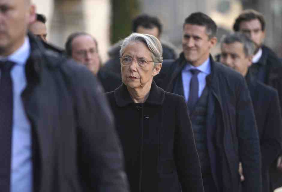 L’algida Borne lascia la guida del governo francese. Il nuovo premier è Attal