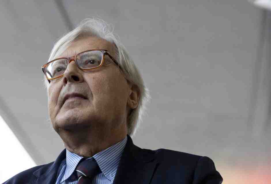 Che il Papa firmi un salvacondotto per Sgarbi