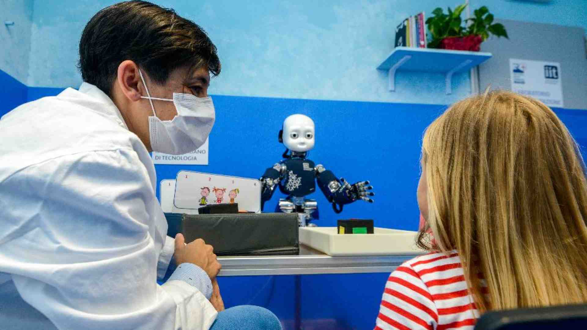 Il nuovo amico dei bambini con autismo? Il robottino iCub