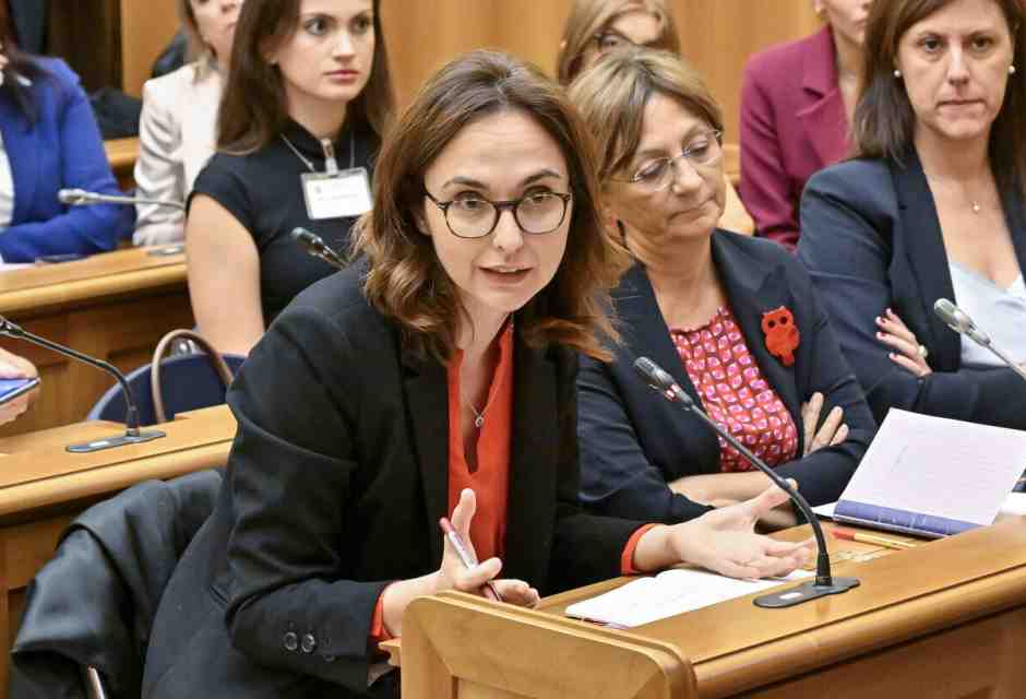 Lite nel Pd sulle armi all'Ucraina: "Elly non ci mette il cuore", dice Quartapelle