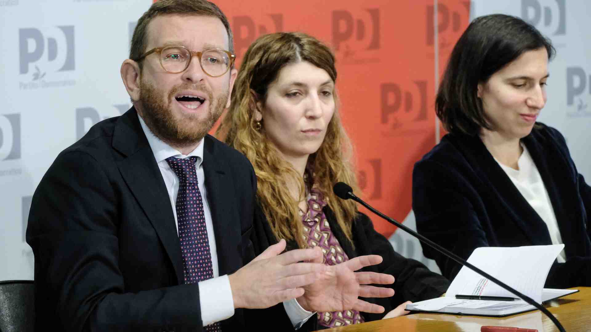 Provenzano e la linea del Pd sull’Ucraina: illogicità e ipocrisia