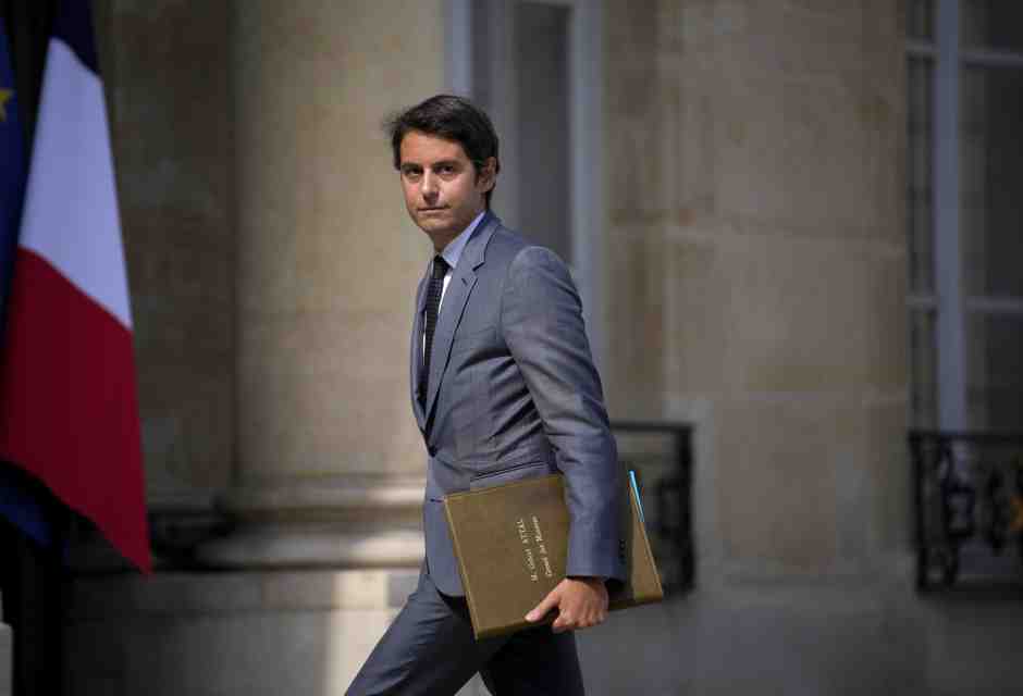 Il senso di Attal per la scuola