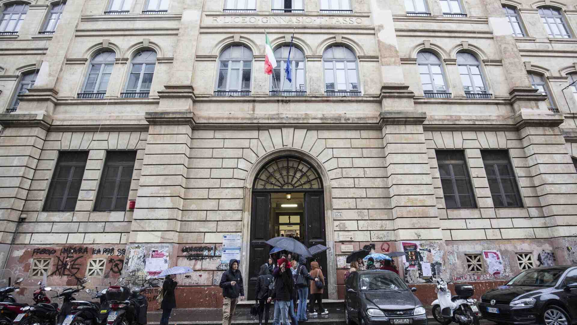 C’è un preside a Roma. Evviva!
