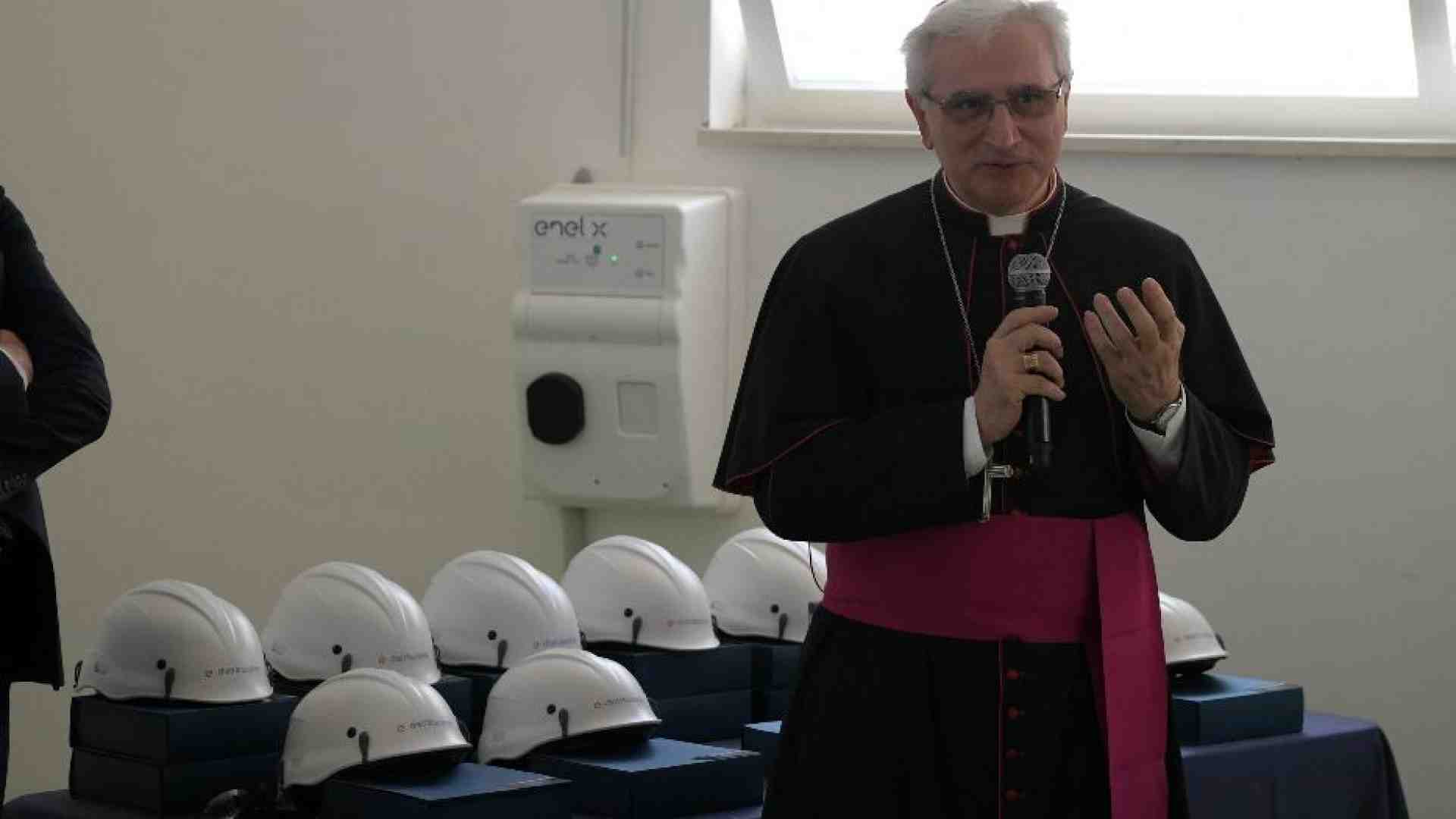 Il vescovo Miniero: «Servono risposte. Taranto merita una transizione giusta»