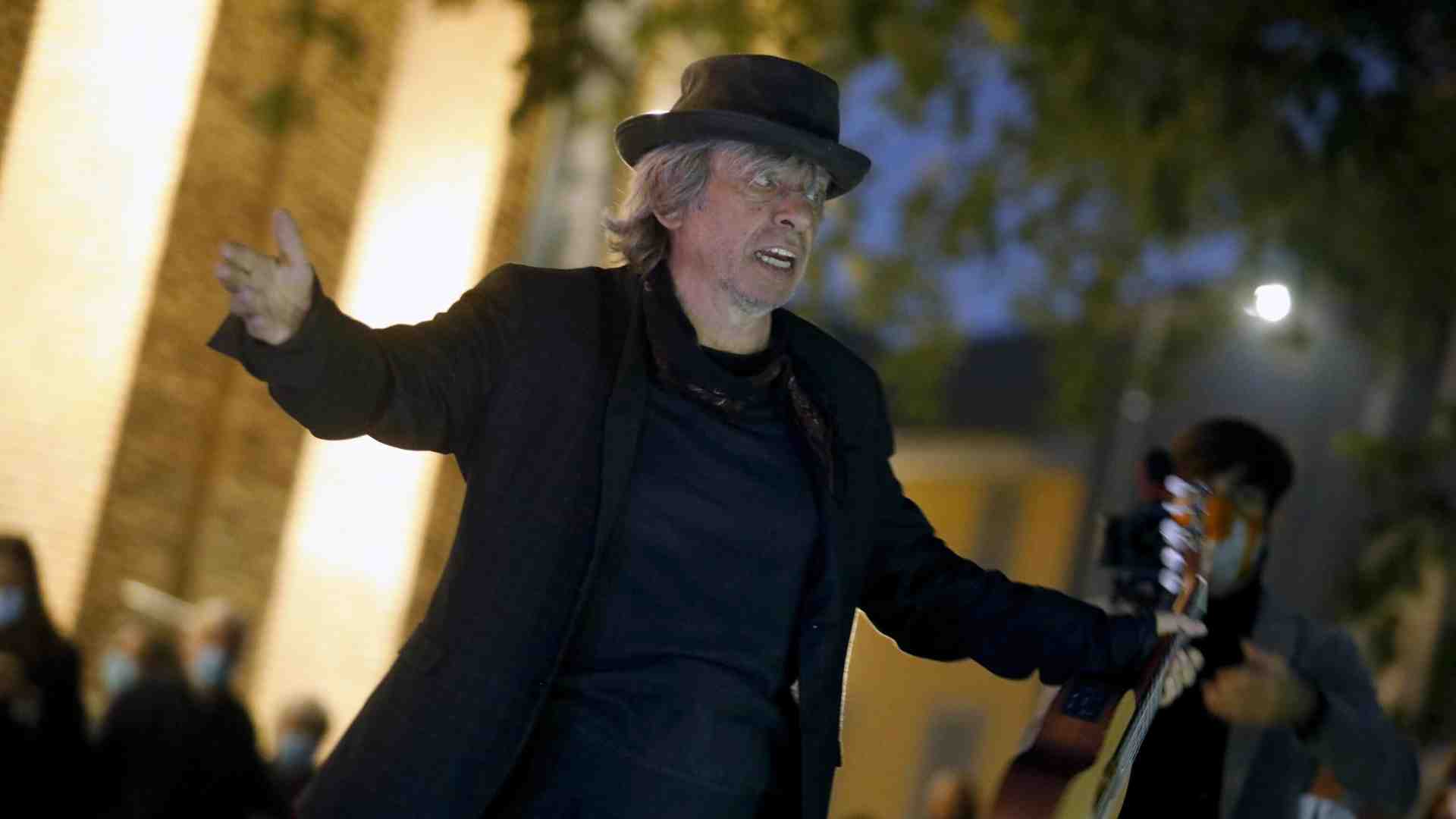 Quando mi sono intrufolato a uno spettacolo di Paolo Rossi