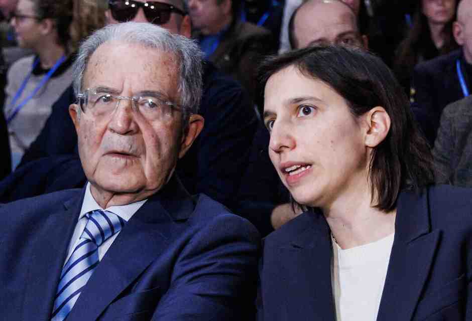 Tentazione Bruxelles. L'ipotesi che Schlein vada "per davvero" in Europa divide il Pd