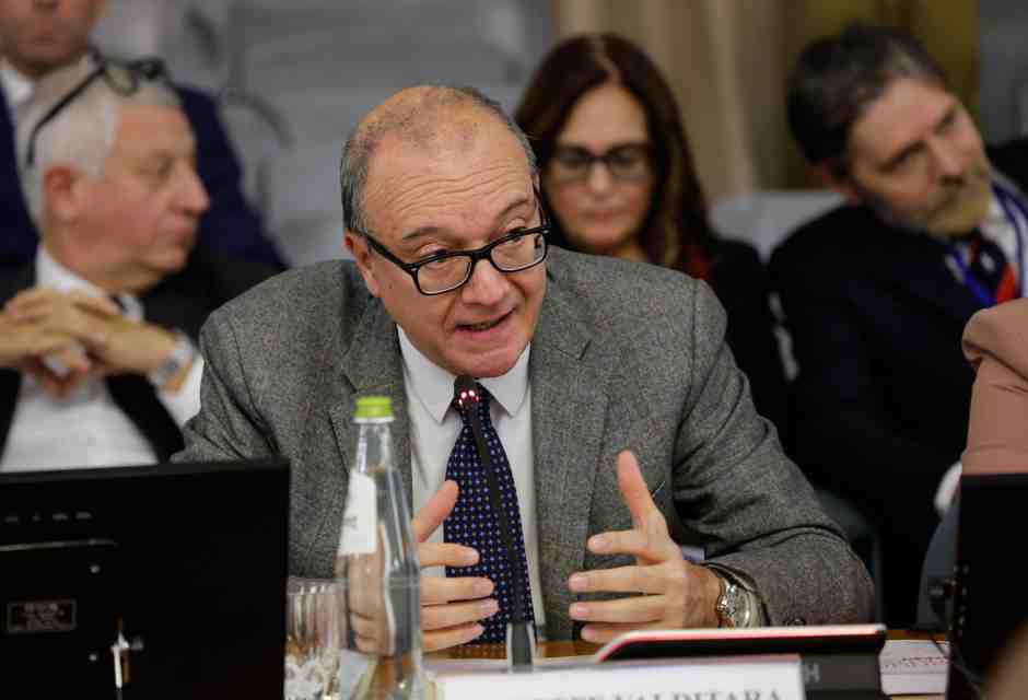 La scuola secondo Valditara che sul Made in Italy tentenna