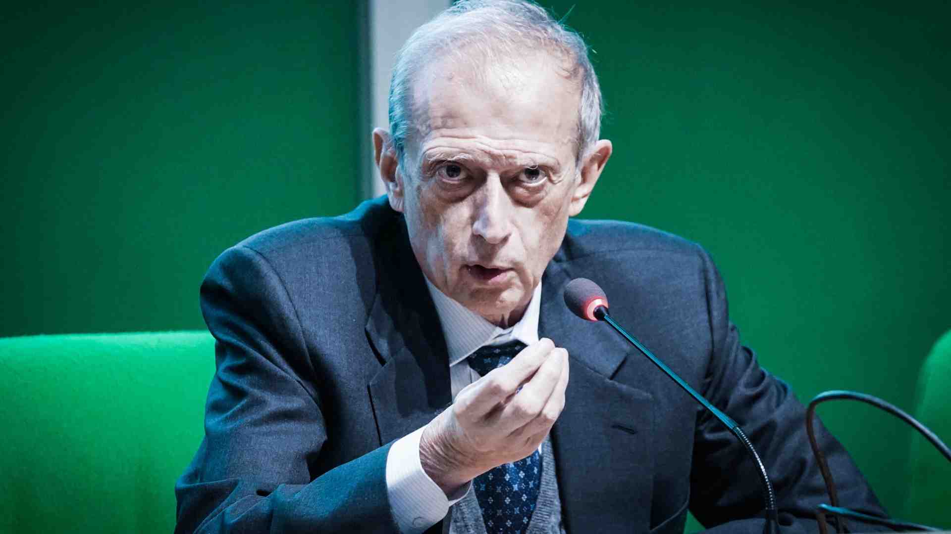 Piero Fassino: “Decida Schlein se candidarsi o no; Meloni vuole un referendum su di sé”