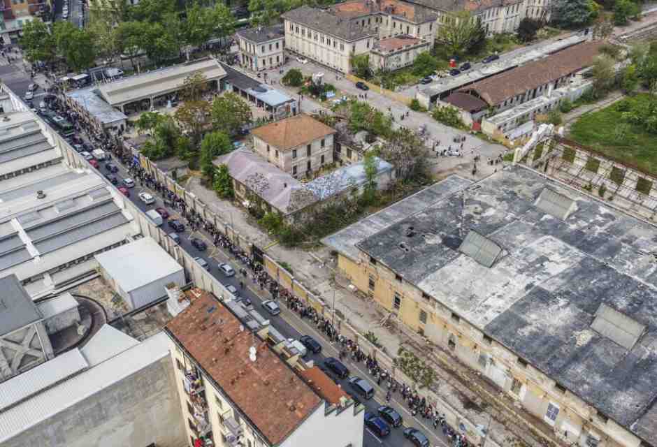 Alcova, il vero genius loci creativo del Fuorisalone, molla la città e sceglie Varedo