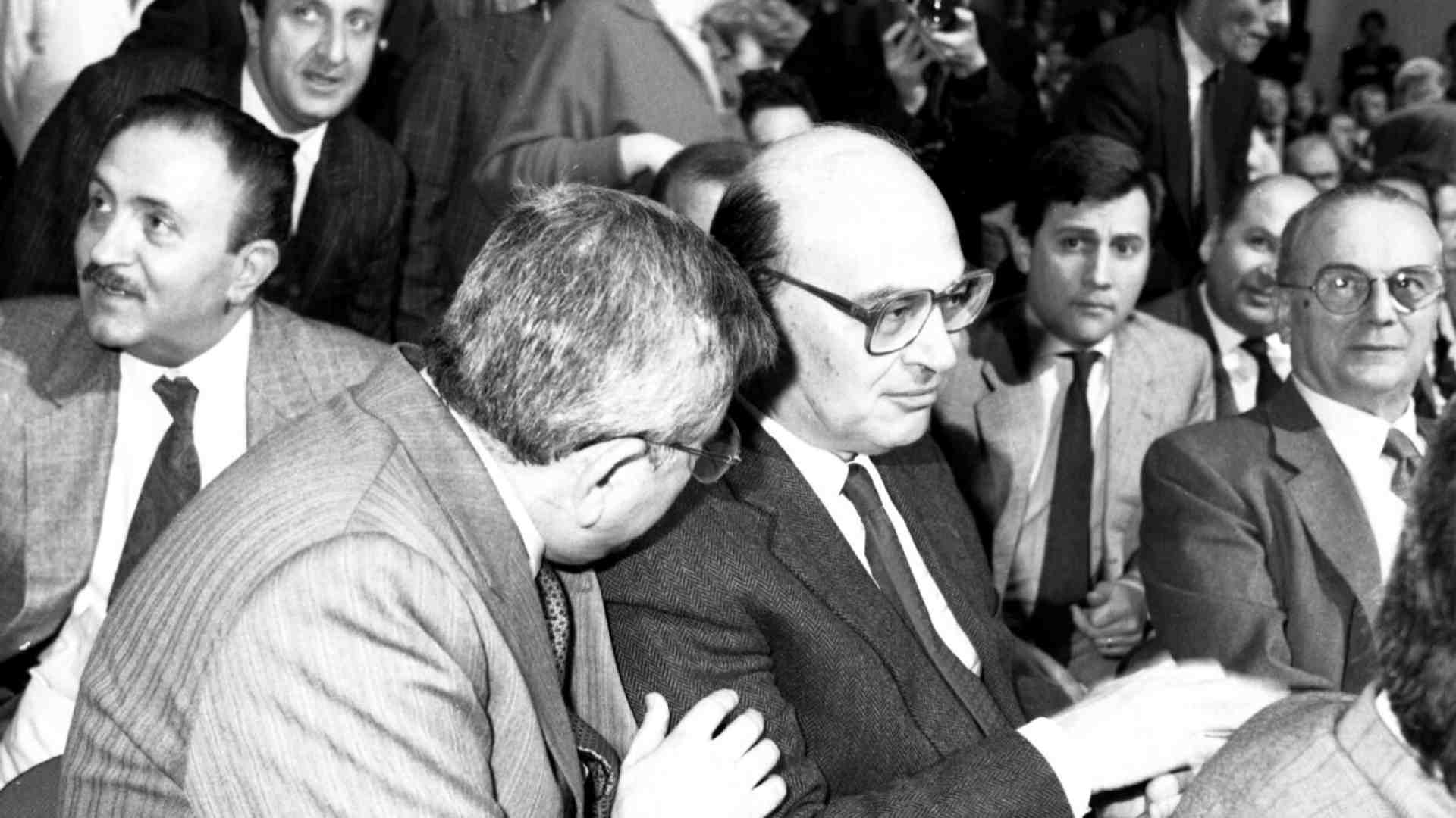 "Socialista", l'aggettivo diventato tabù in quest'Italia sempre più smemorata