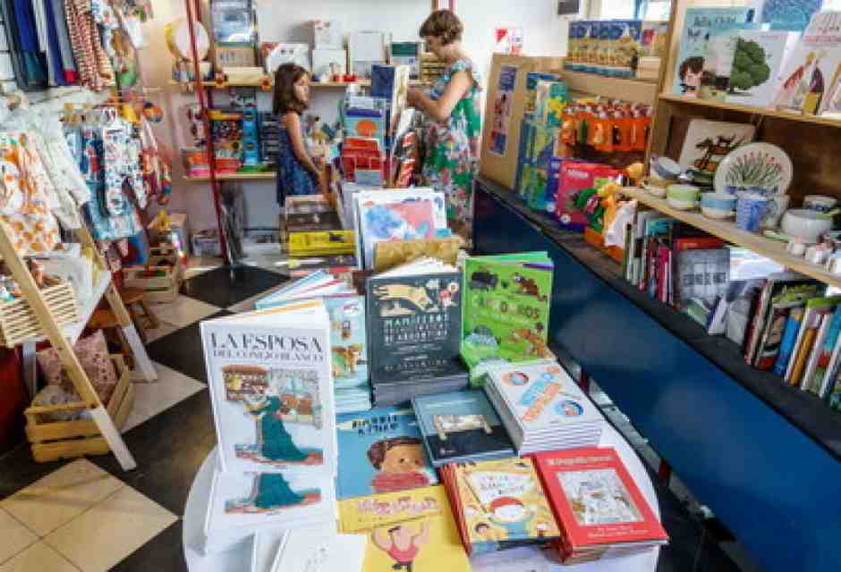 Il mito del bambino politicizzato dalle favole ha distrutto fantasia e divertimento