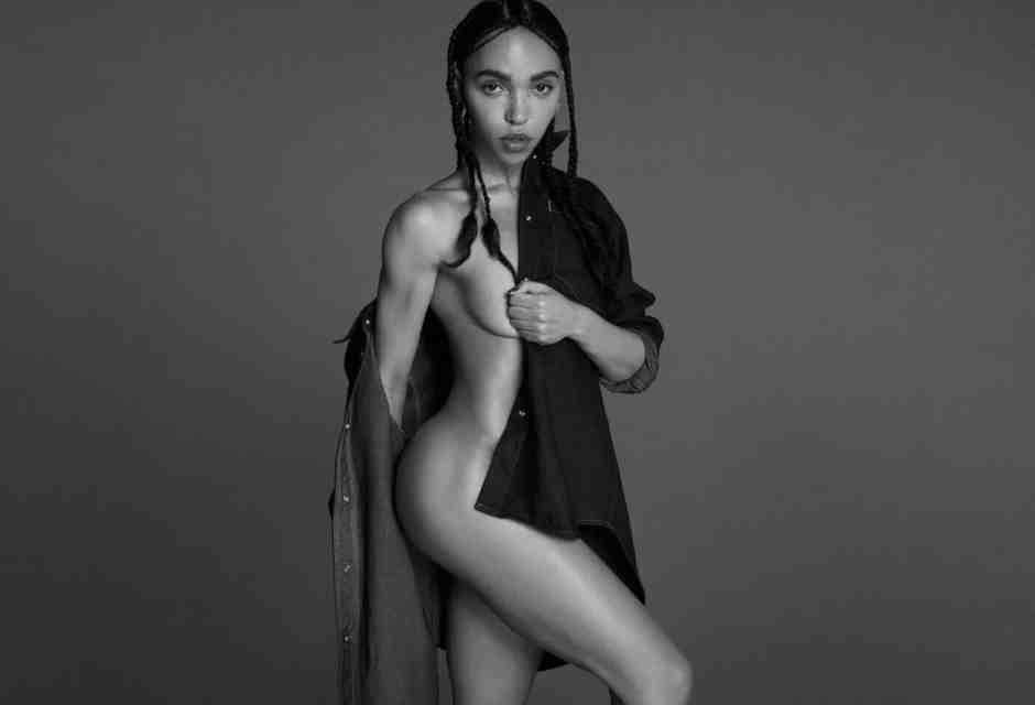 La coscia del peccato che irrita i nuovi moralisti