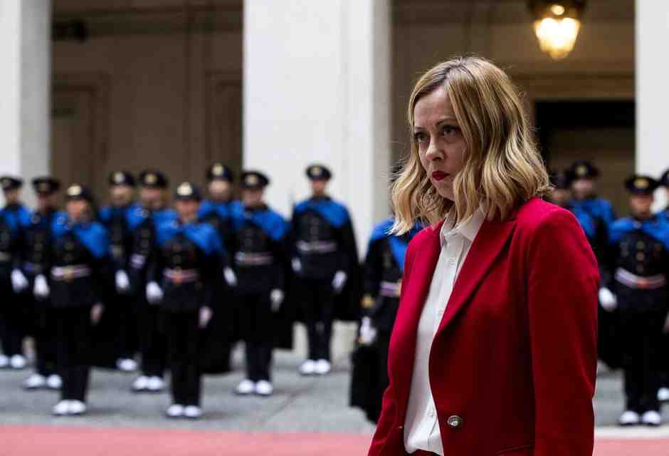 Meloni vs Elkann. "Sulle privatizzazioni non accetto accuse da chi ha dato Fiat ai francesi"