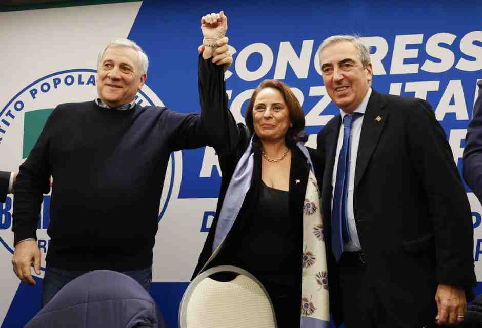 Pd e maggioranza in calo. Cresce solo Forza Italia