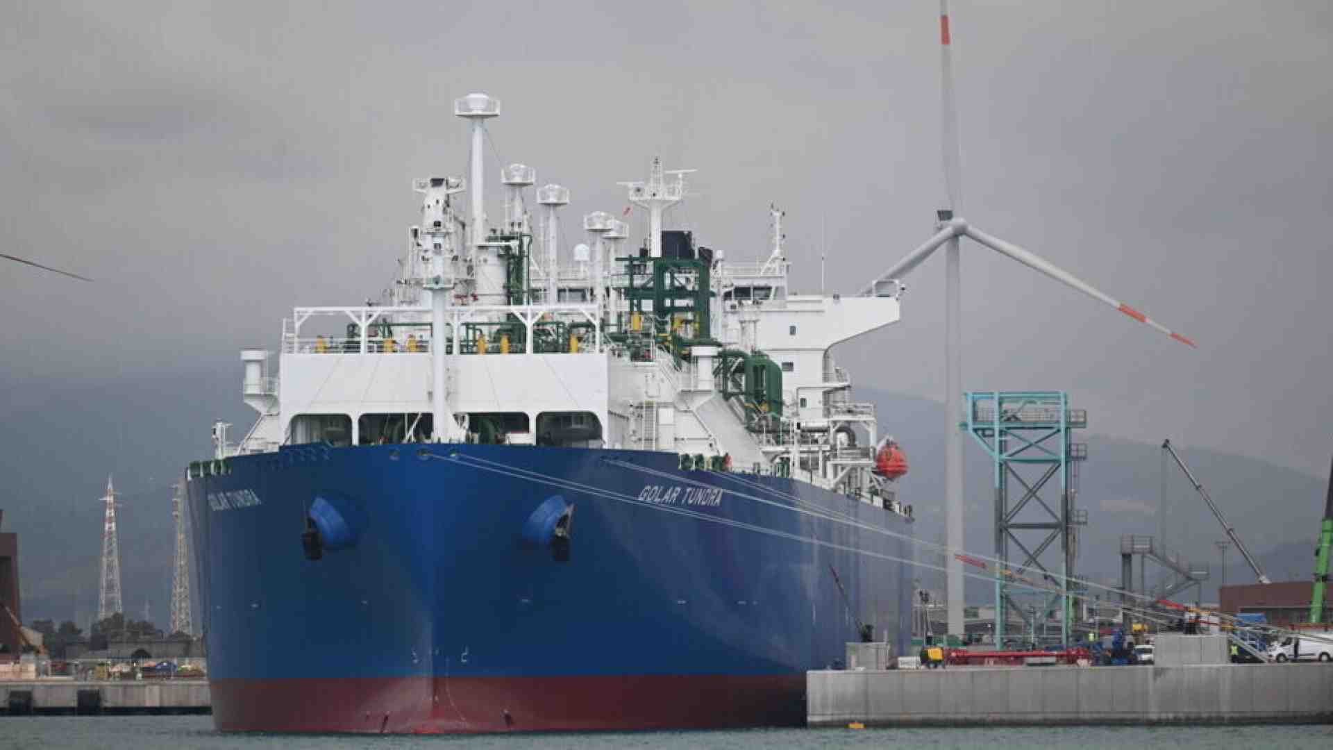 Il Tar del Lazio bastona il comune di Piombino sul rigassificatore