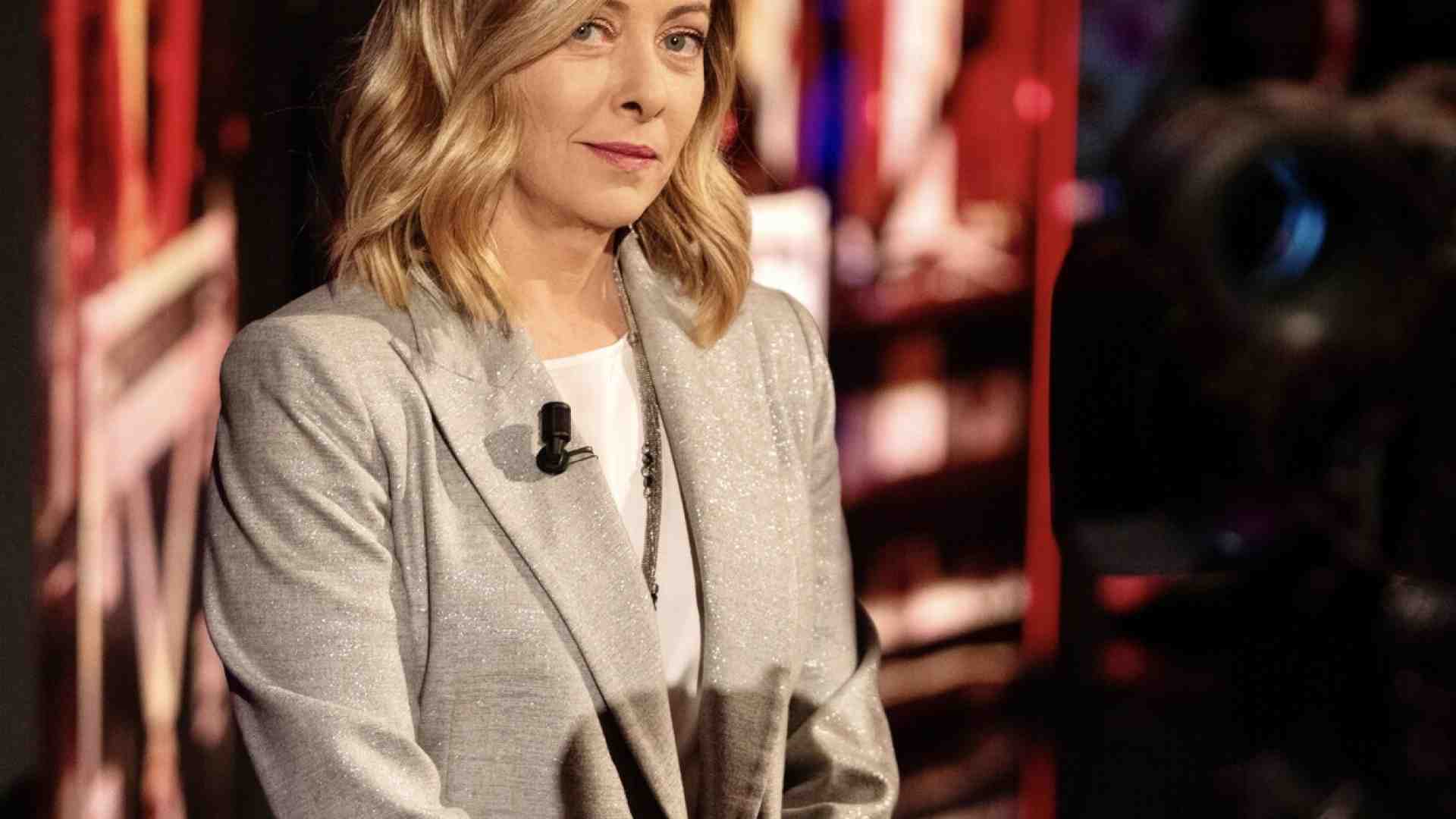 Meloni vs Stellantis. La tattica elettorale della premier