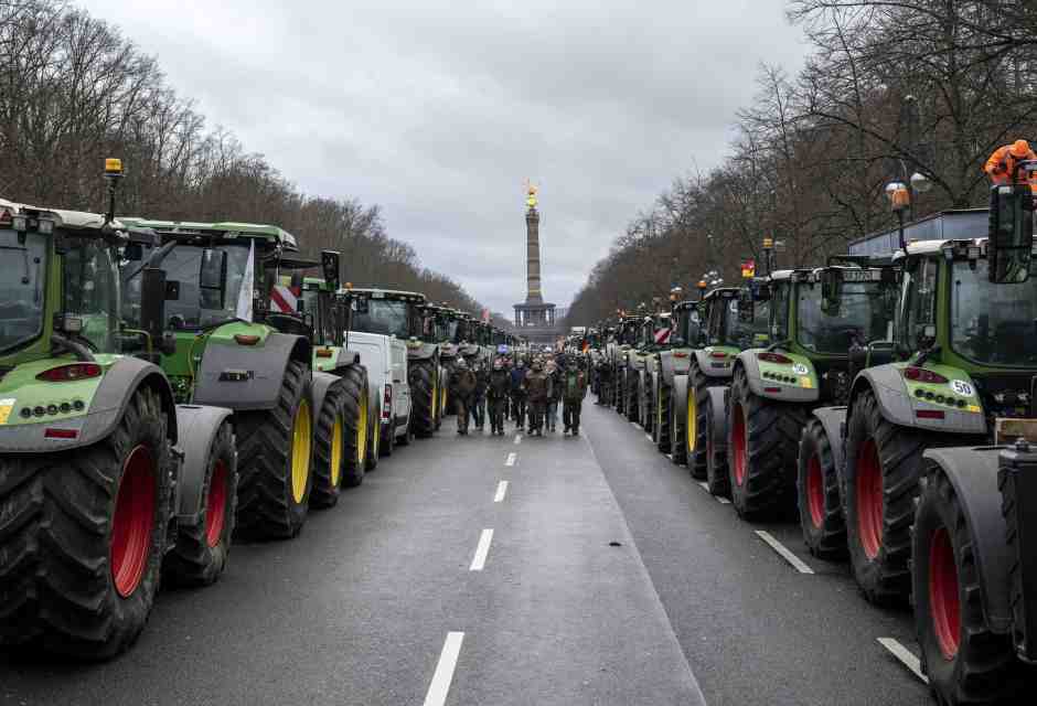 Il  sostegno europeo a Kyiv  è “incrollabile”, fino a  quando non entrano in gioco gli agricoltori