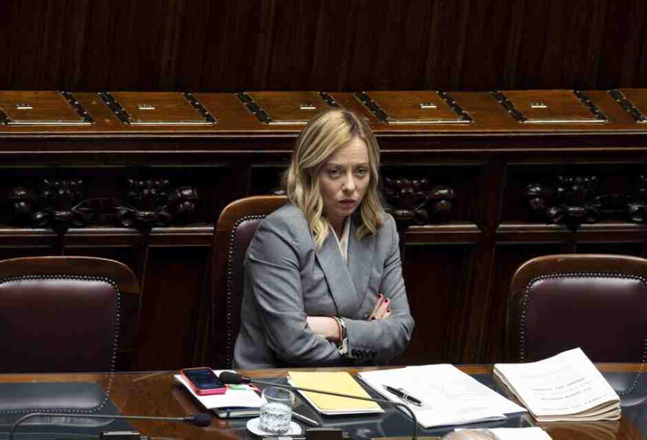 Meloni tra Conte e Schlein: il faccia a faccia su sanità e patto di Stabilità