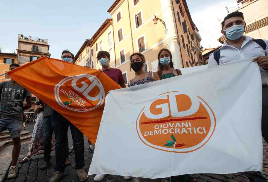 Baby grane per Elly. I giovani dem vogliono il congresso e sono pronti a manifestare