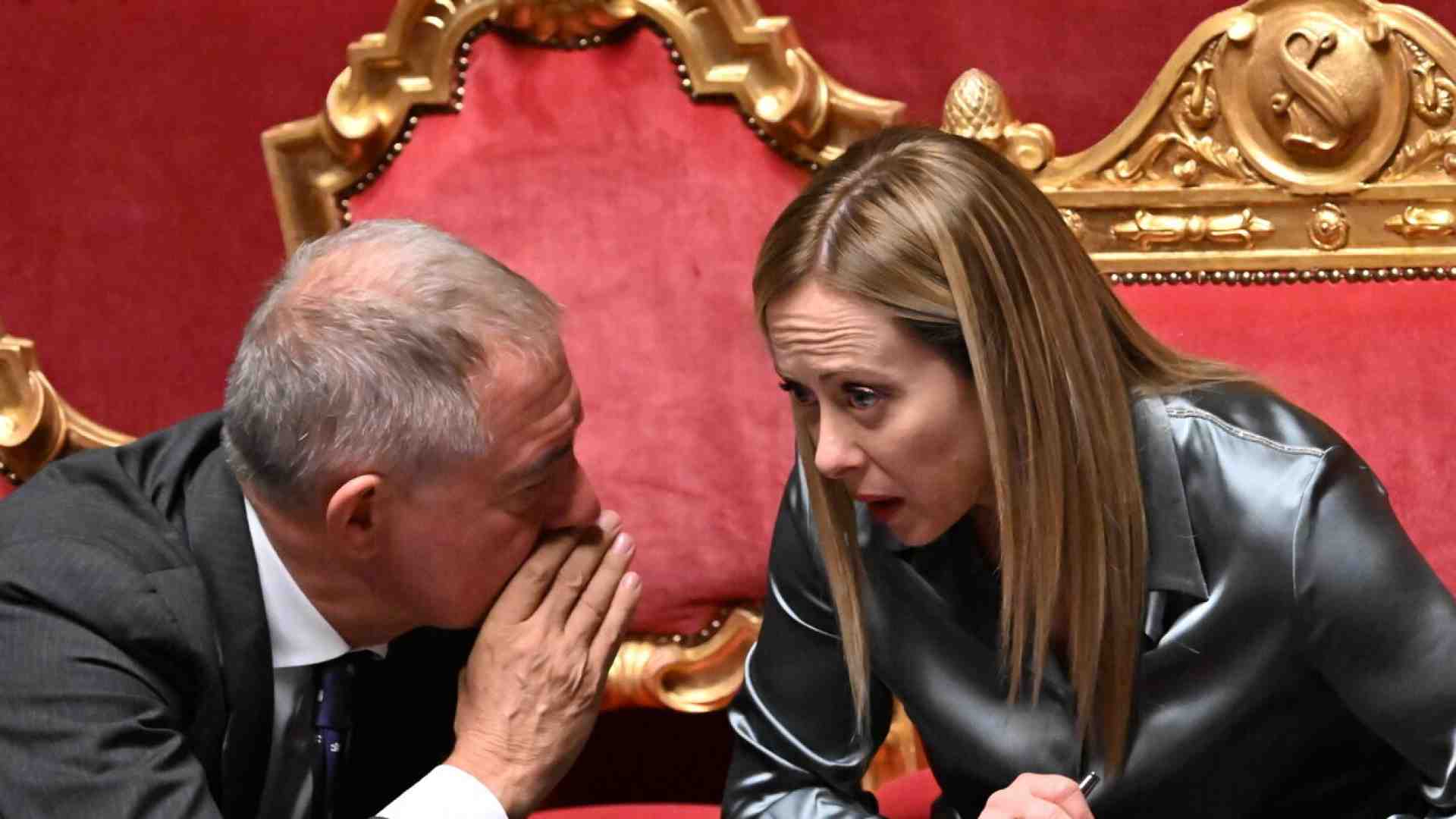 Attrarre, non litigare. Cosa manca al governo quando parla di auto