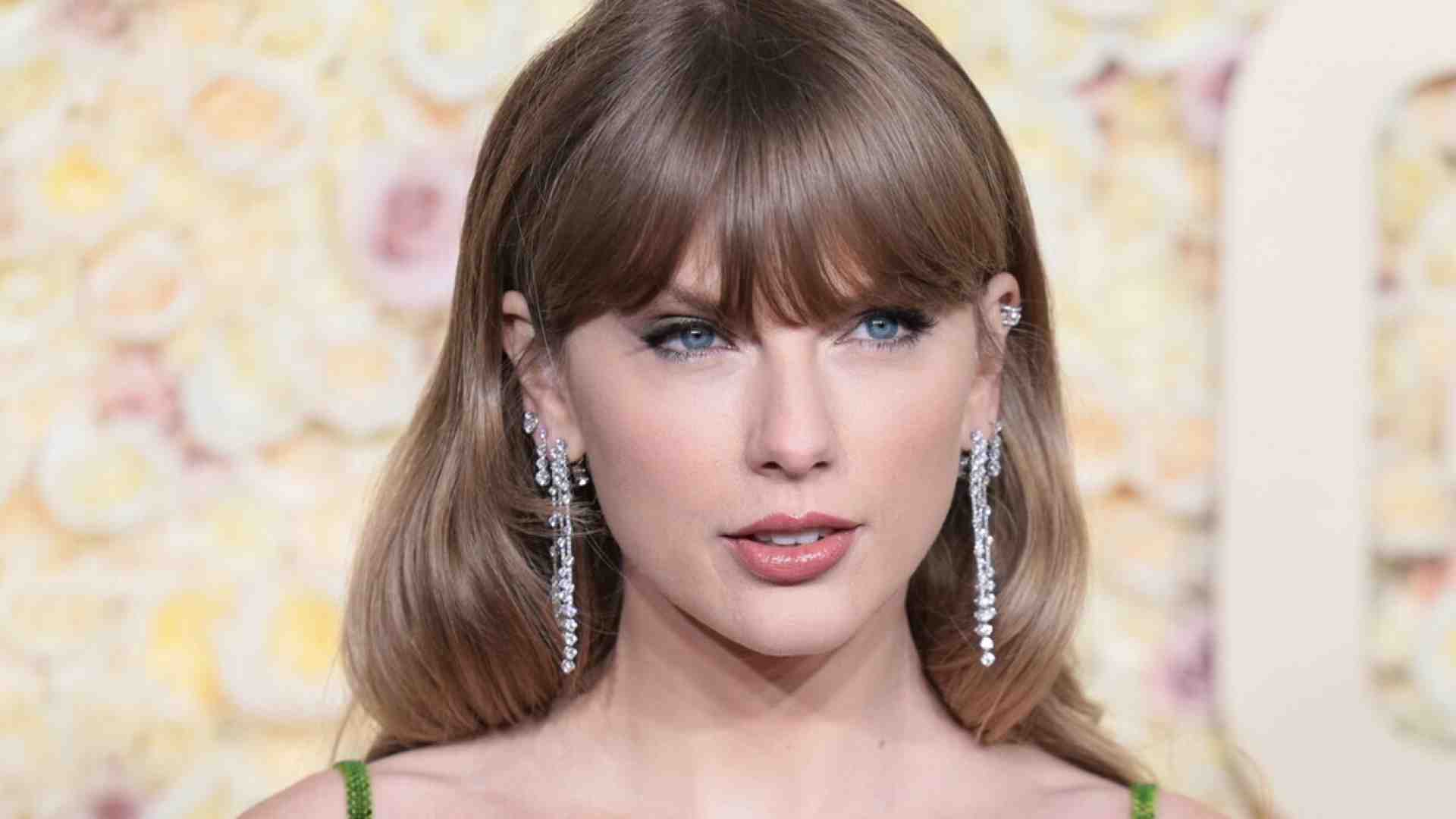 I fan di Taylor Swift sono furiosi con Musk per le foto porno (false) della loro star