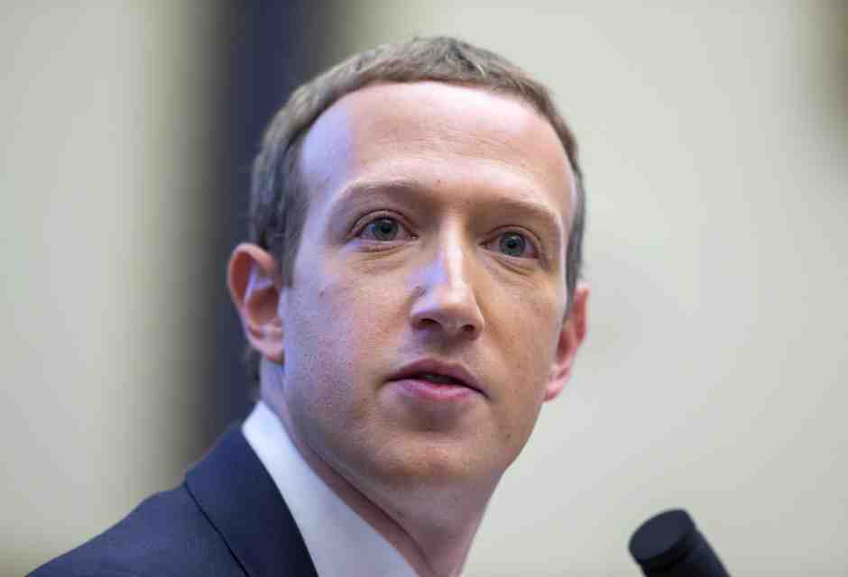Muscoli e mattone per Zuckerberg