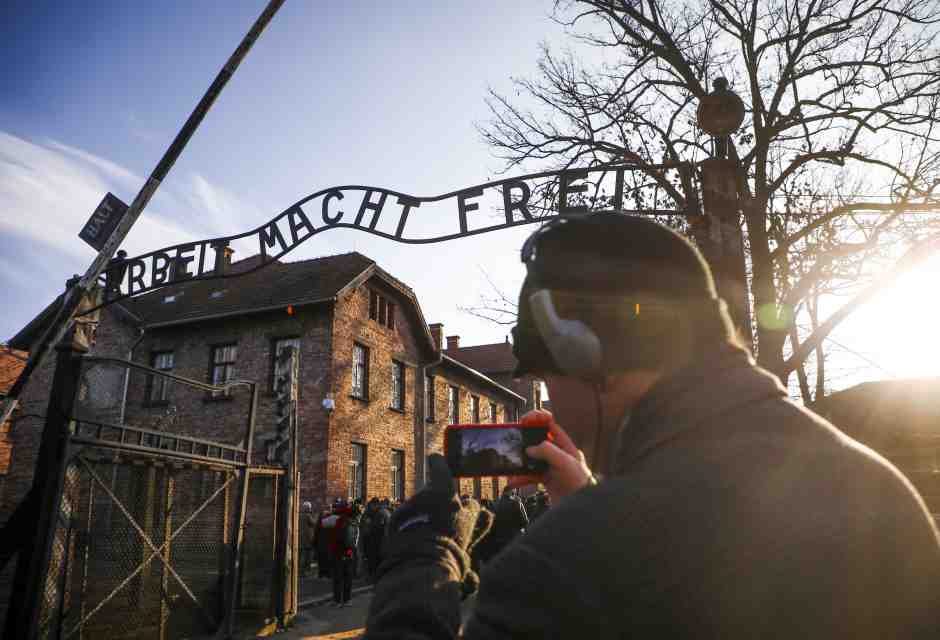 Il nostro eterno presente che disinnesca il Giorno della Memoria