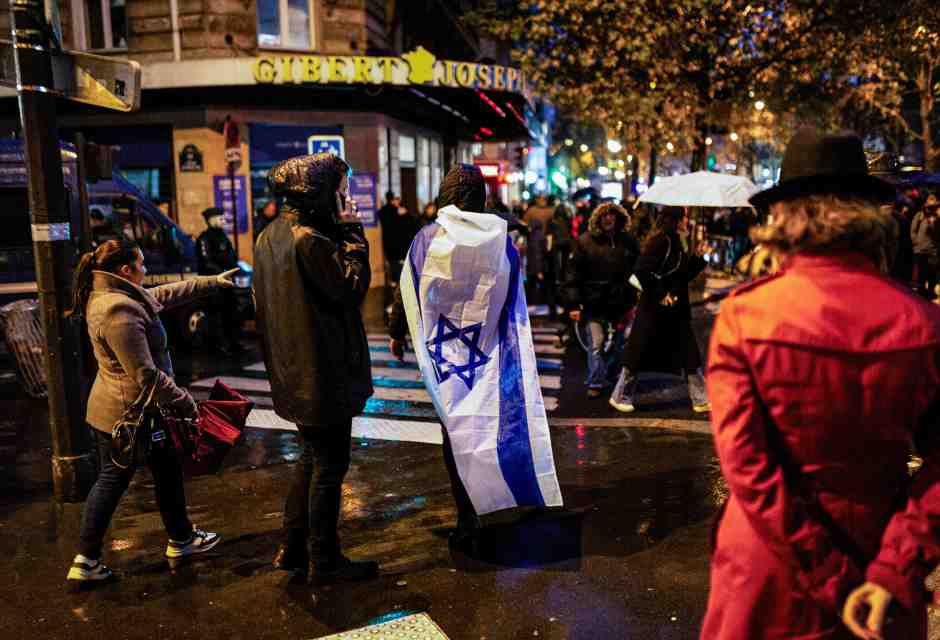 La giornata degli smemorati. Per le strade d’Europa si scatena la caccia all’ebreo