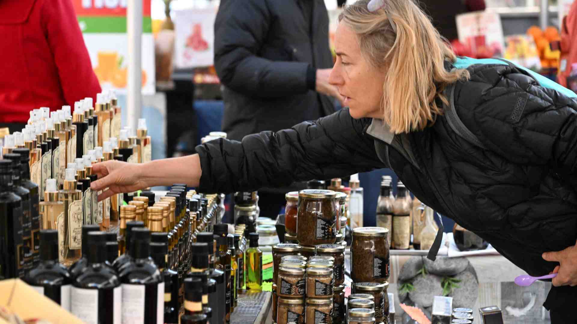 L'inflazione corrode la ricchezza delle famiglie: in un anno perso il 12,5%