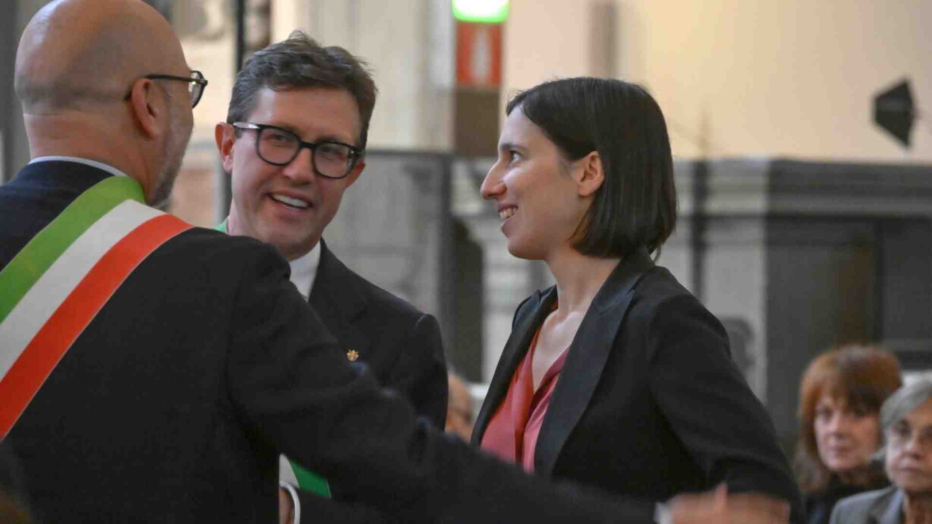 Il Pd cerca soluzioni nuove per Firenze e Roma. Schlein vuole candidarsi