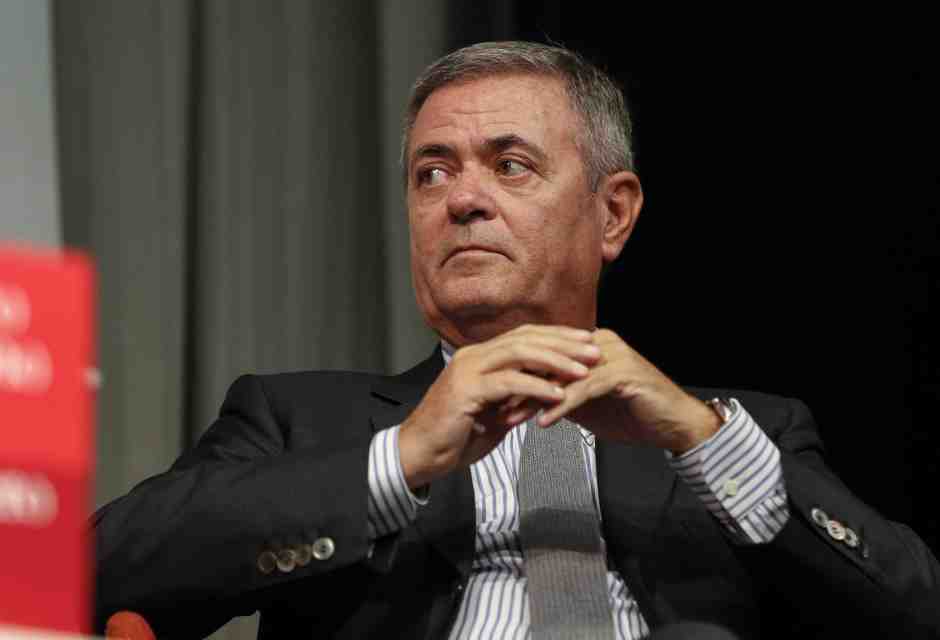 Ve lo diamo noi il conflitto di interessi. Rep., le sue ossessioni e i suoi cortocircuiti