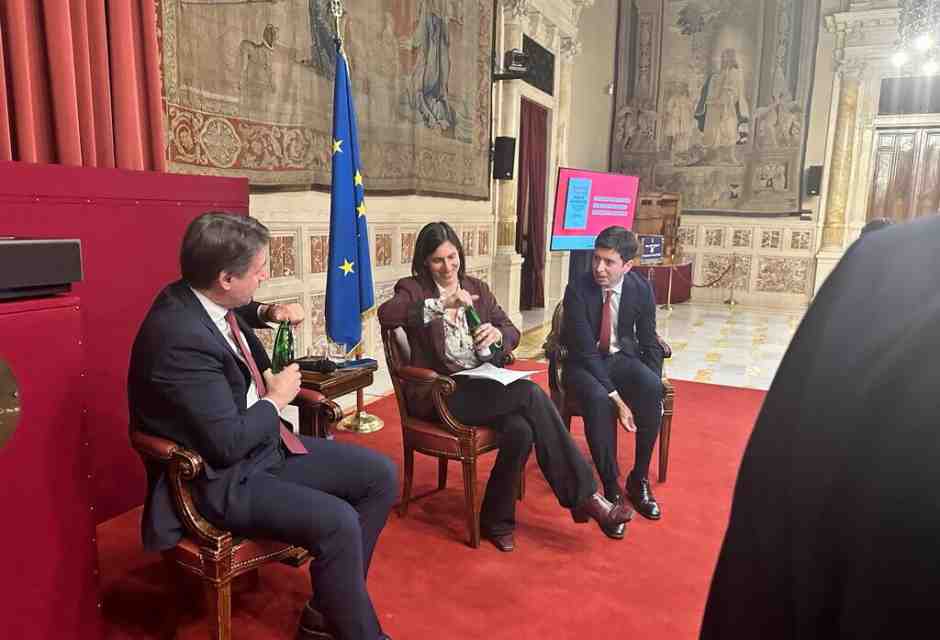 Conte e Schlein: la sinistra in quarantena per il libro di Speranza sul Covid