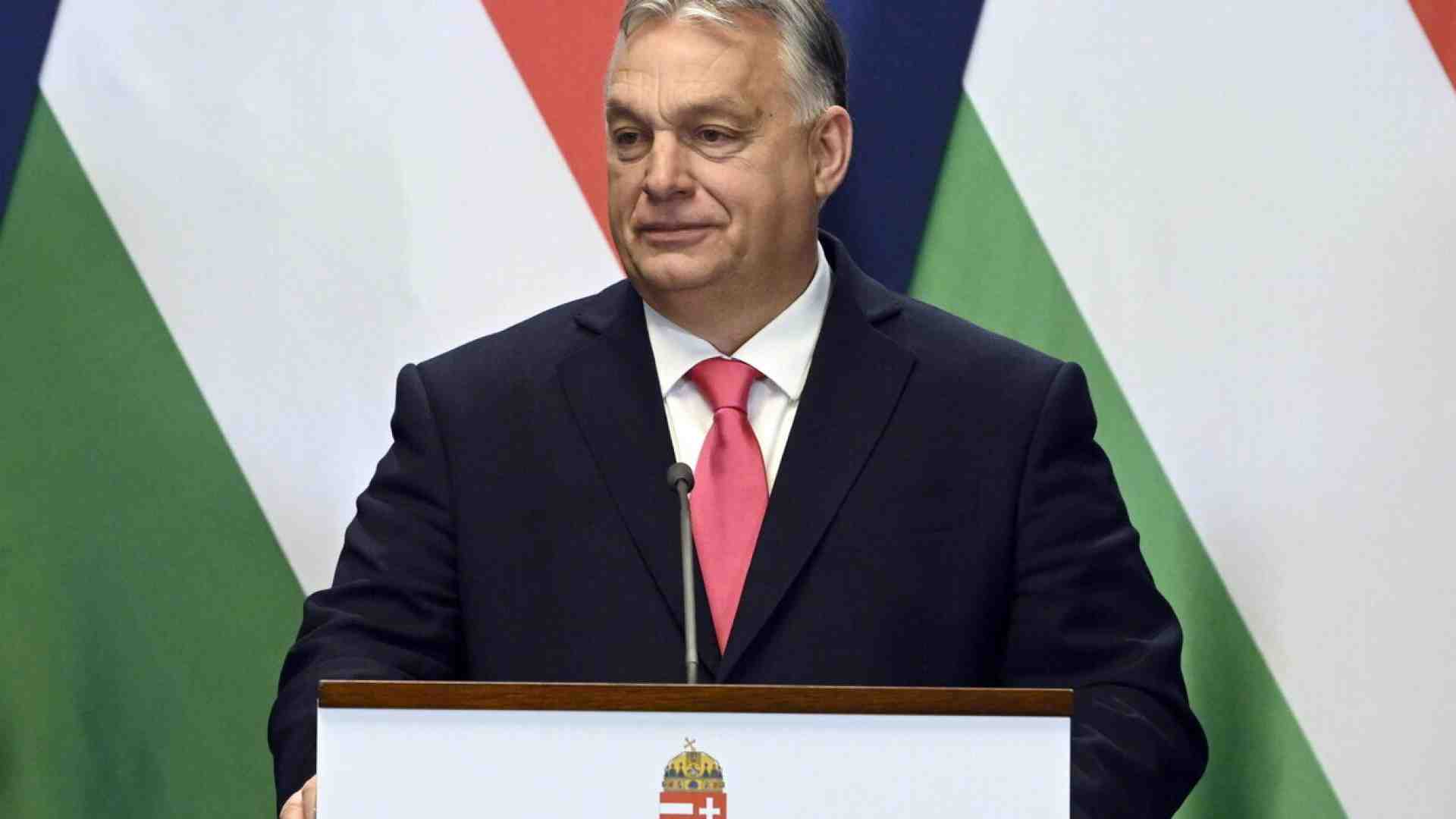 Il camaleonte filorusso: Viktor Orbán entrerà nei conservatori europei