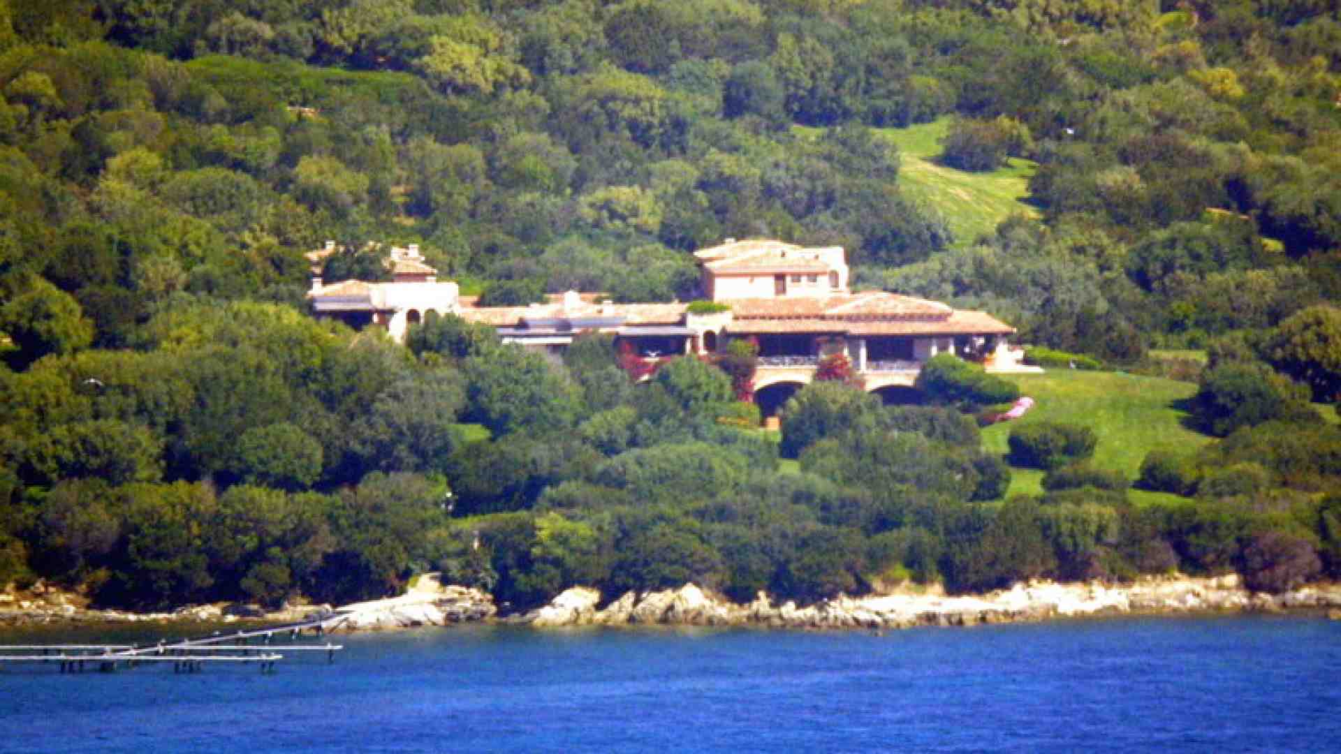La famiglia Berlusconi mette in vendita Villa Certosa