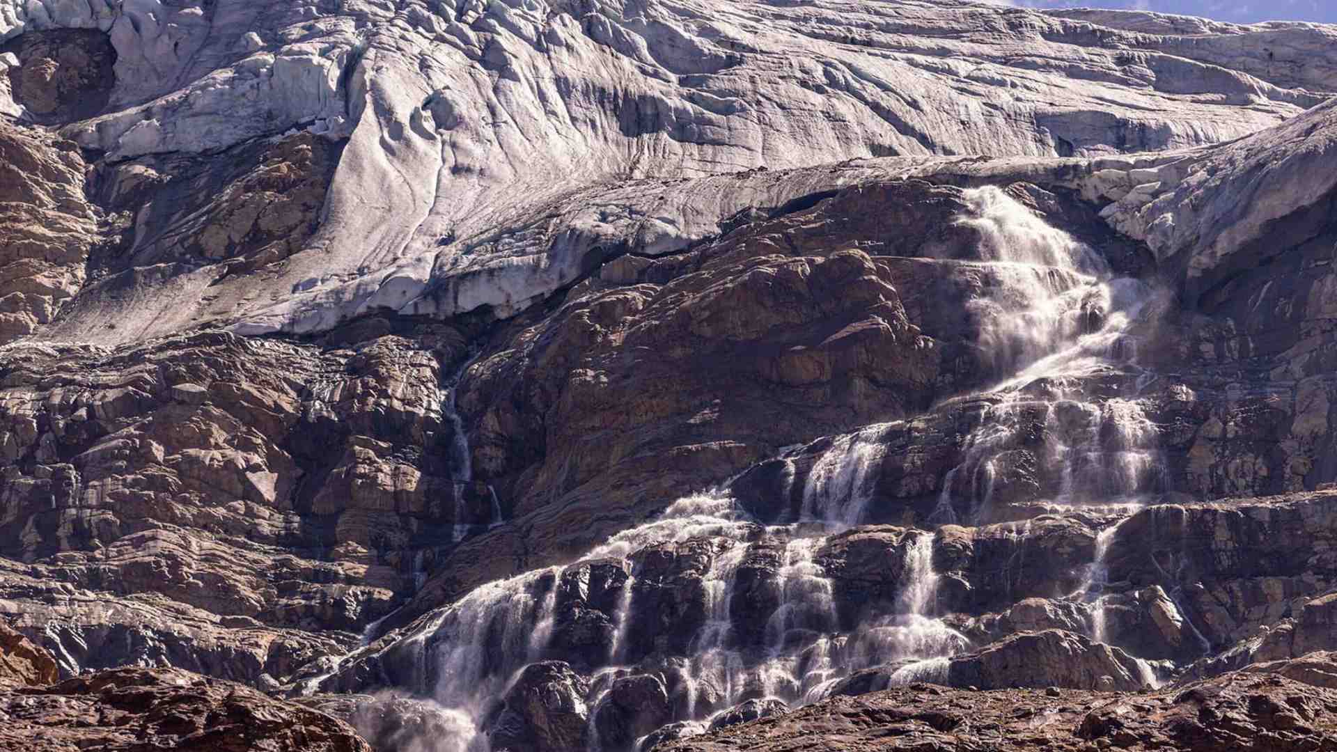 Valtellina a rotta di collo. Alberghi pieni, ma senza i Giochi olimpici