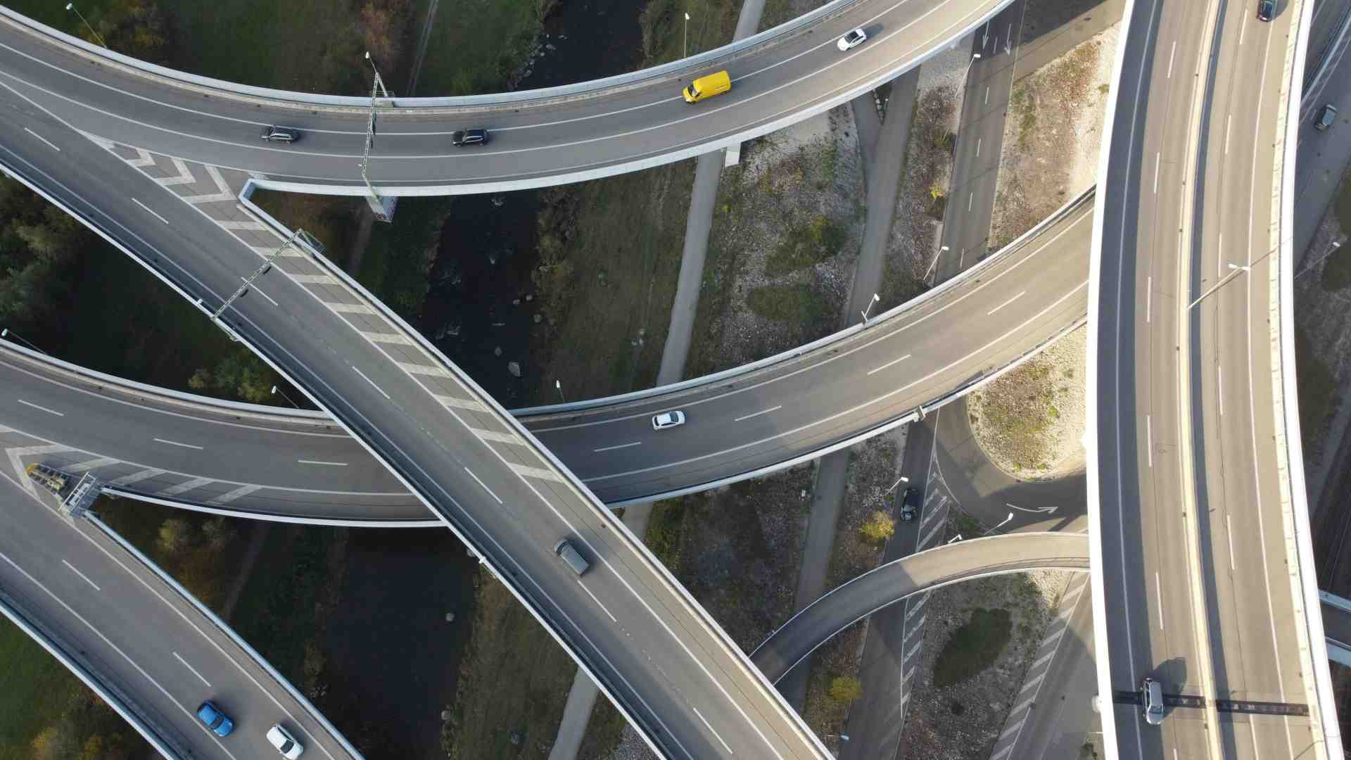 Un dedalo di piazze e stradine, ma nessuna privata: ecco cos’è il linguaggio