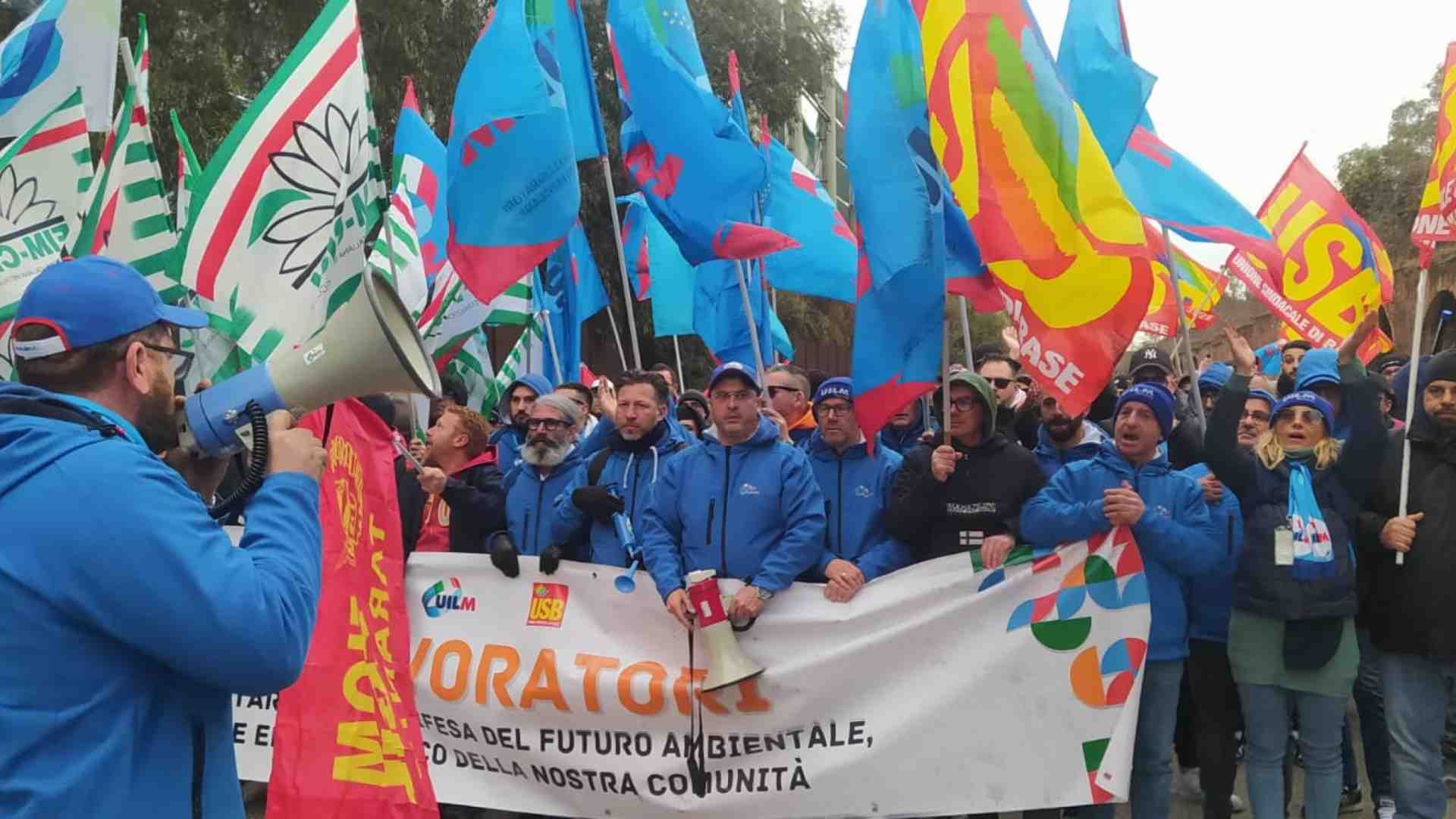 Acciaierie d'Italia sulle barricate, adesso non comunica i dati dell'indotto