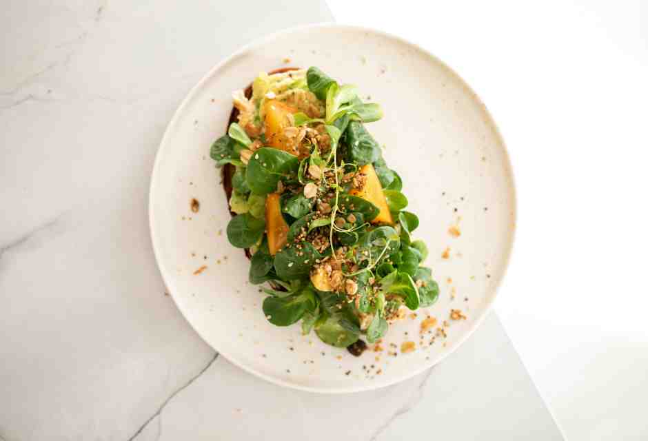 Cosa distingue davvero vegani e onnivori