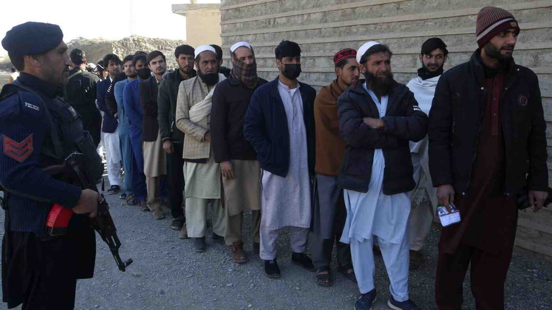 In Pakistan gli attentati sono all'ordine del giorno. Il voto in un clima di tensione
