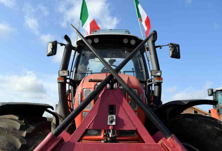 Gli agricoltori vogliono prendersi il palco di Sanremo (e Roma) con la forza