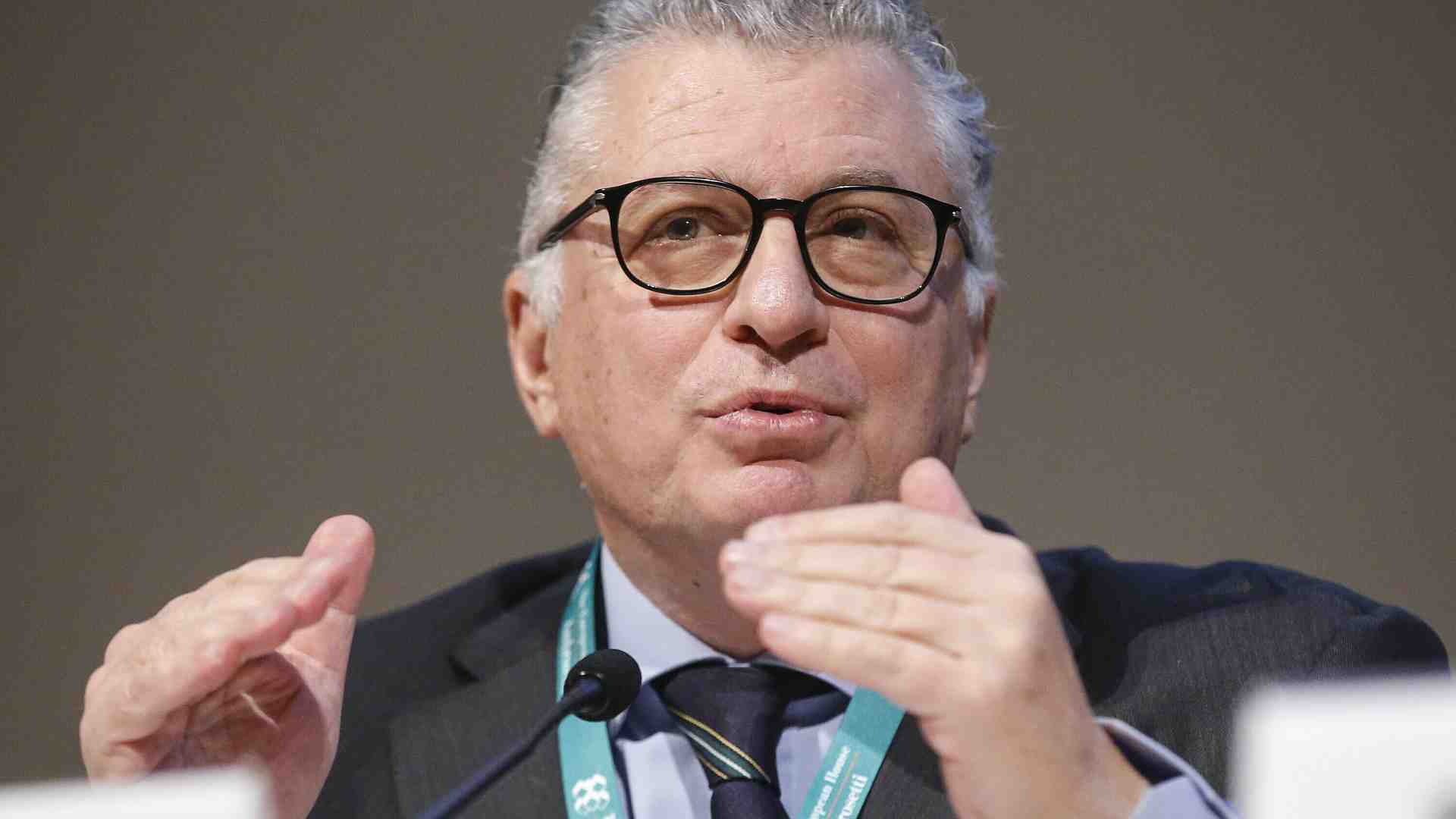 Ecco come certi giornalisti hanno trasformato Novelli in un mostro cattivo