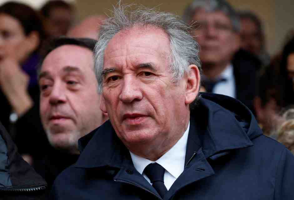 I capricci di François Bayrou complicano il rimpasto di governo in Francia